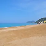 Beachfront Yannis On Agios Gordios Tatil Evi *